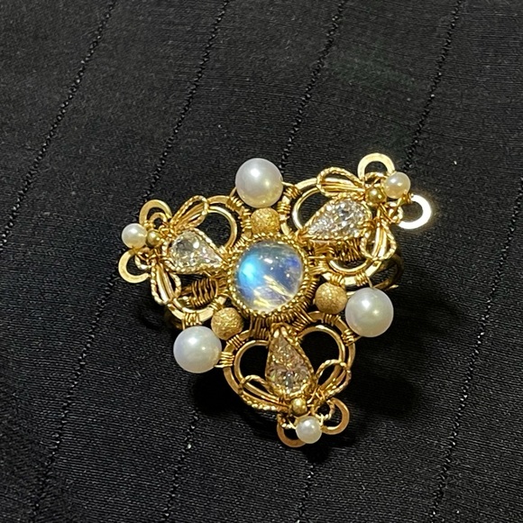 Handmade Triangle Shaped Brooch with Rainbow Moonstone and Freshwater Pearl - Picture 3 of 7